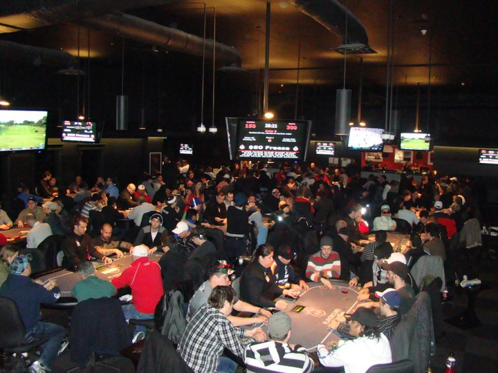 A full house for MTT play at Playground Poker in Kahnawake, QC