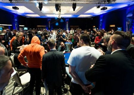 174 Players Return for Day 3 of EPT Paris Main Event with €1,170,000 Up Top