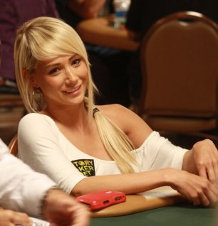 Playboy playmate Sara Underwood learns poker