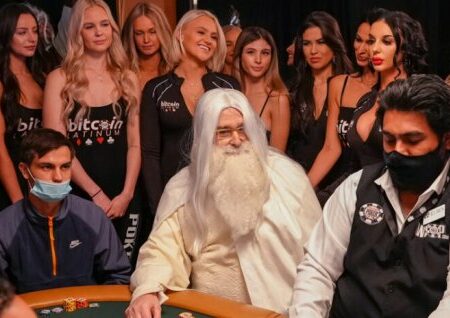 Phil Hellmuth Enters the World Series of Poker Main Event Dressed as Gandalf