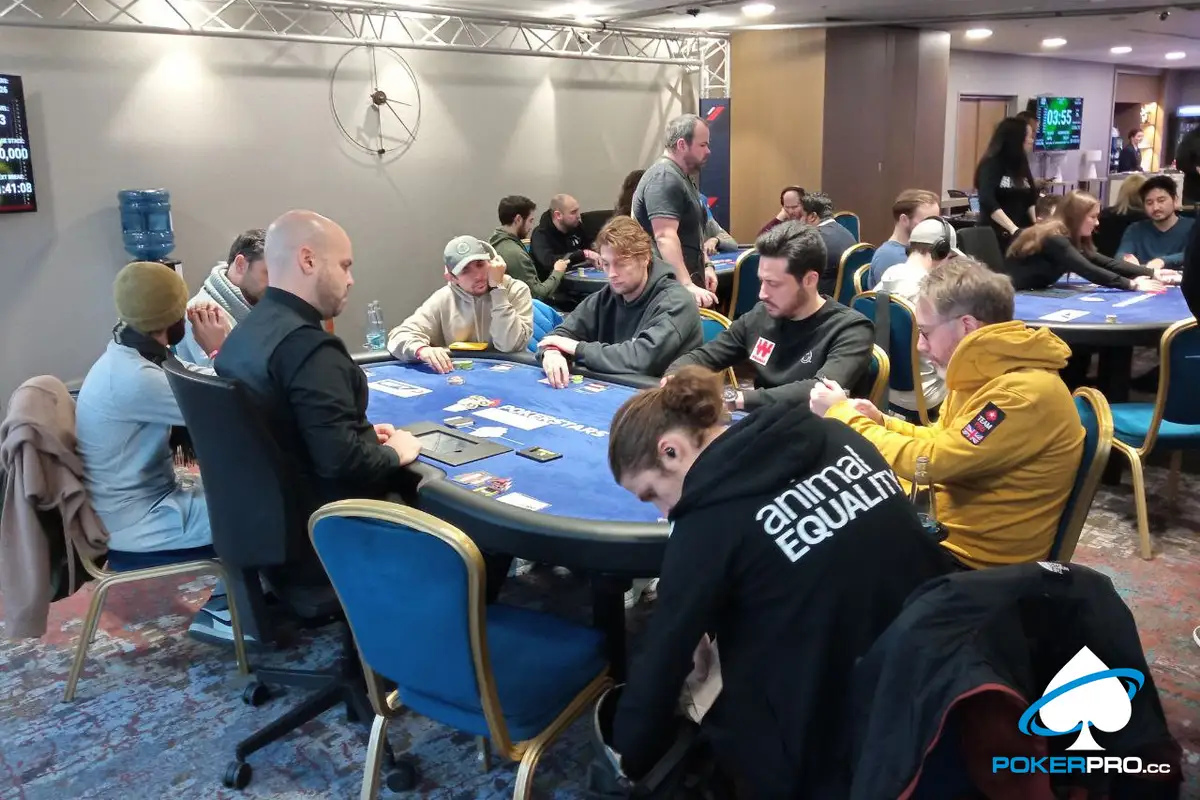 Only 6 Players Remain in €50,000 Super High Roller at EPT Prague