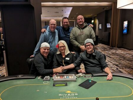 Lucky Poker Players hit the Bad Beat Jackpot in Pittsburgh for $905,622! 