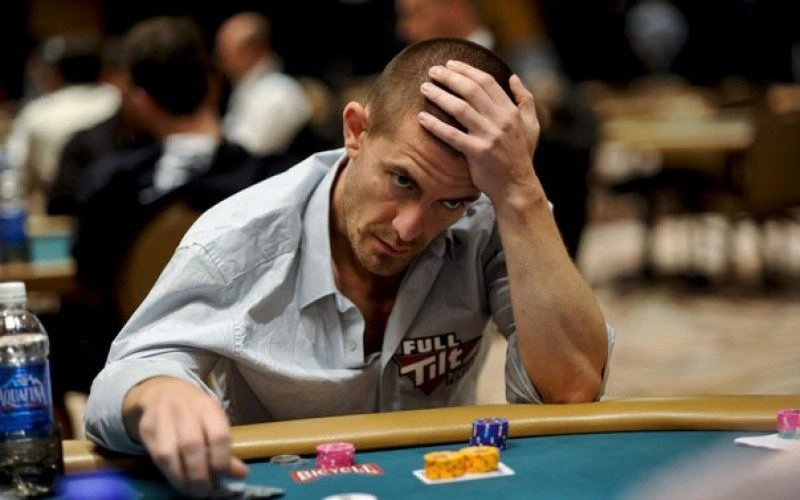 7 Most Common Mistakes Poker Beginners Make